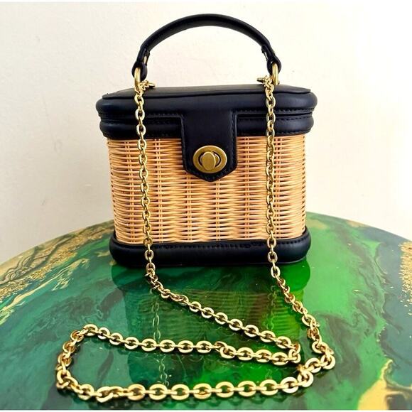 Zara Black and Tan Woven Shoulder BagNWTPrice-firm